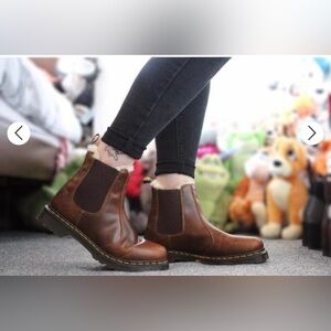 Dr. Martens 2976 Leonore Chelsea Boots, in Butterscotch Orleans ~ Size 10 ~ NWT